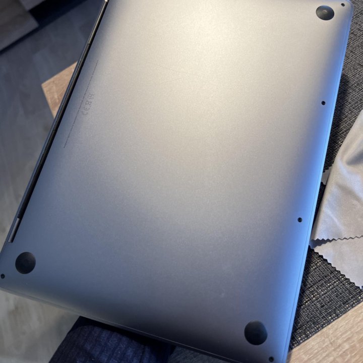 MacBook Pro 13 512ГБ (2020)