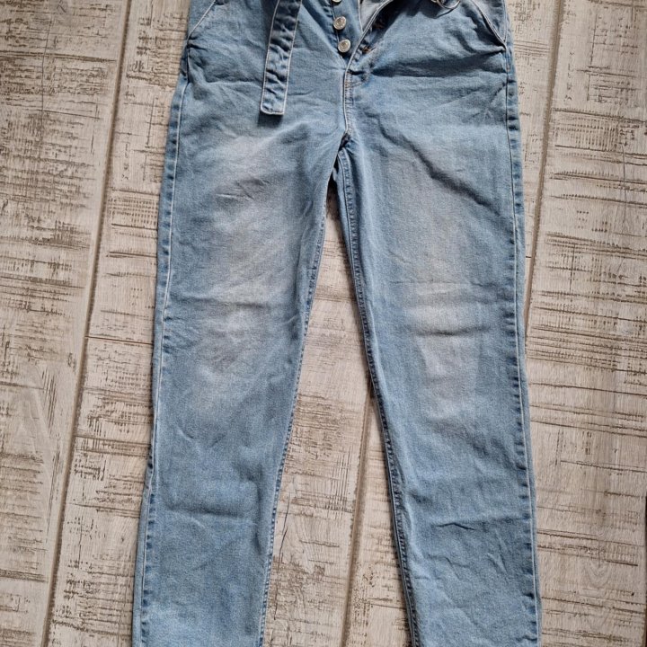 Джинсы 38р.