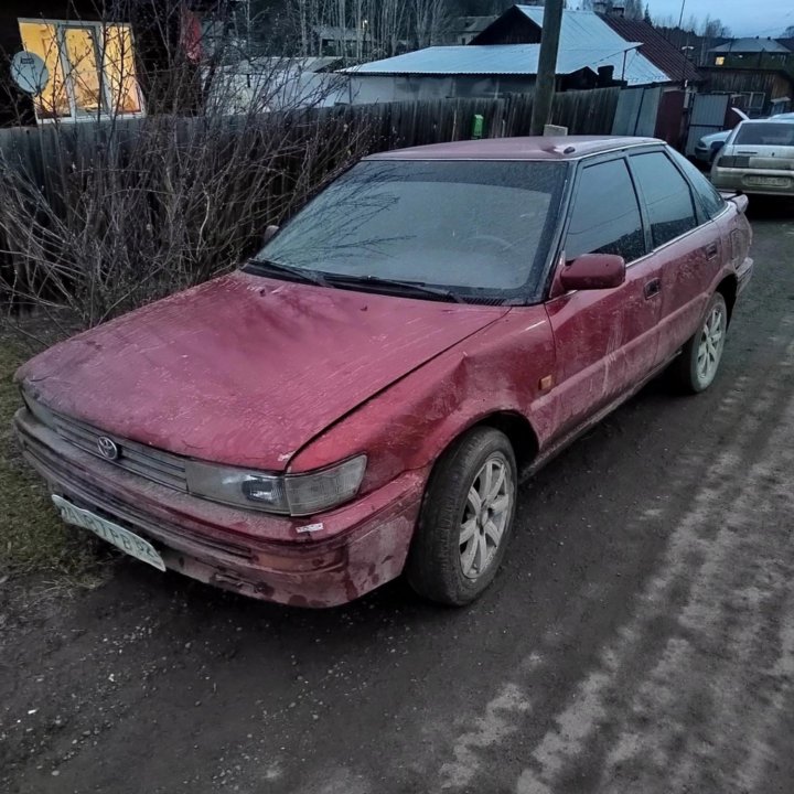 Toyota Corolla, 1989