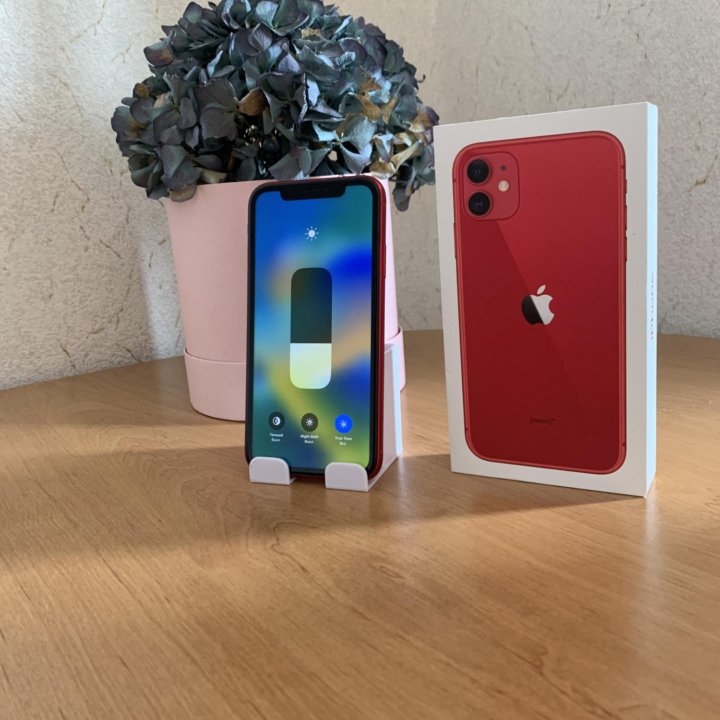 iPhone 11 64GB Red Product Ростест Идеал