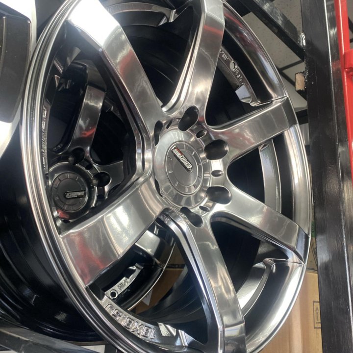 Cosmis R18 6x139.7 J8.5 et25