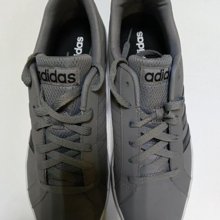 Кроссовки adidas