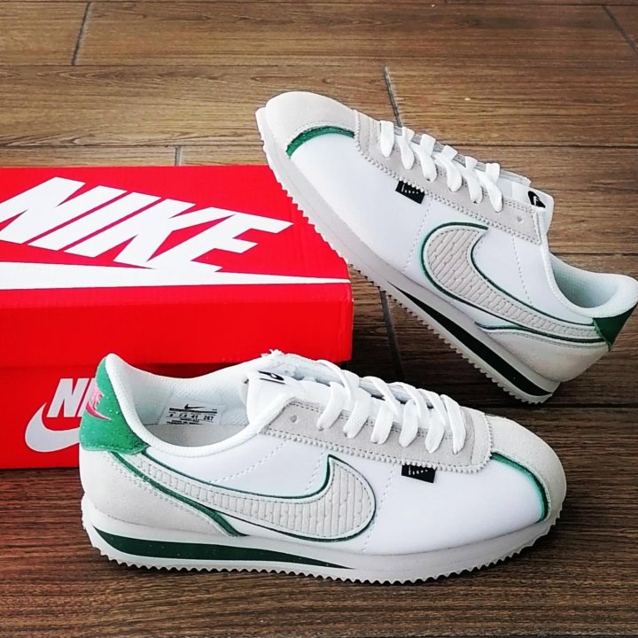 Кроссовки Nike Cortez