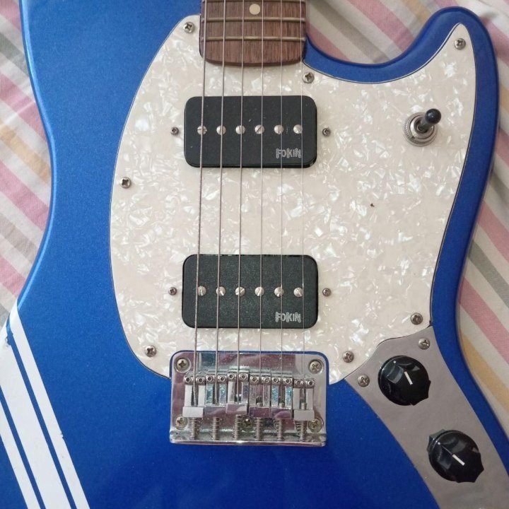 Электрогитара Squier Mustang