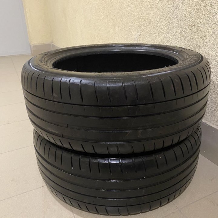 Michelin Pilot Sport 4 215/50 R17 95Y