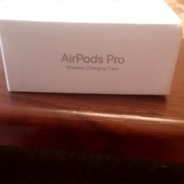 Airpods Pro(Apple)