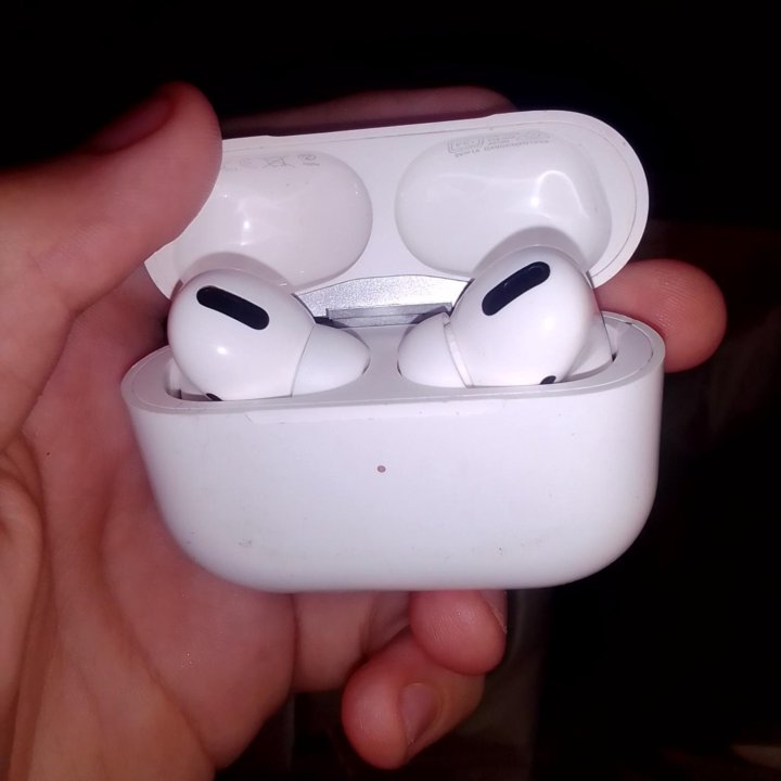 Airpods Pro(Apple)