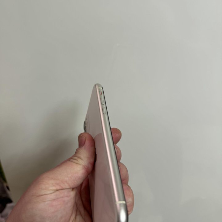 Продам iPhone 11 128Gb Silver РСТ