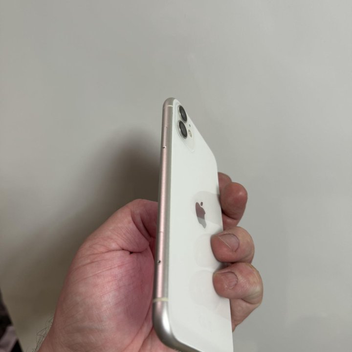 Продам iPhone 11 128Gb Silver РСТ