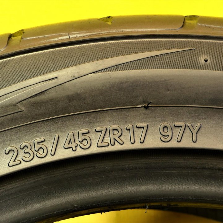 235 45 R17 2 шт 7900 Toyo Proxes T1-R