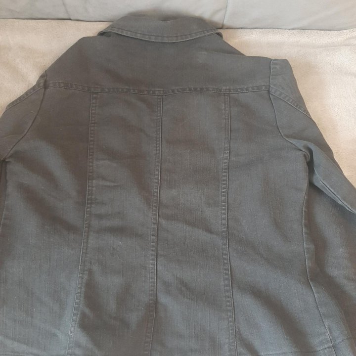 Джинсовая куртка