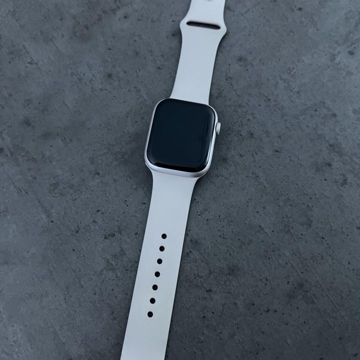 Apple Watch 7 45mm Starlight Aluminium