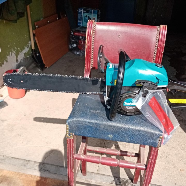 Бензопила MAKITA EA7900P70E