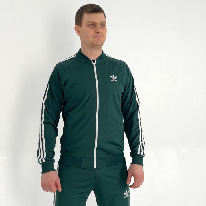 Спортивные костюмы Adidas