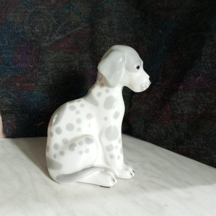 Статуэтка собаки