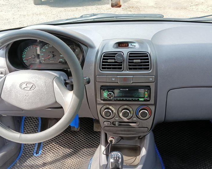 Hyundai Accent, 2006