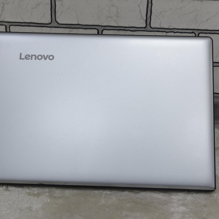 Lenovo / i3-6006U / GF920M /8GB /SSD /FullHD