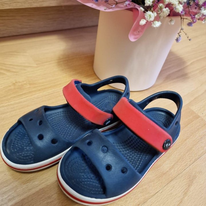 Сандалии Crocs c9