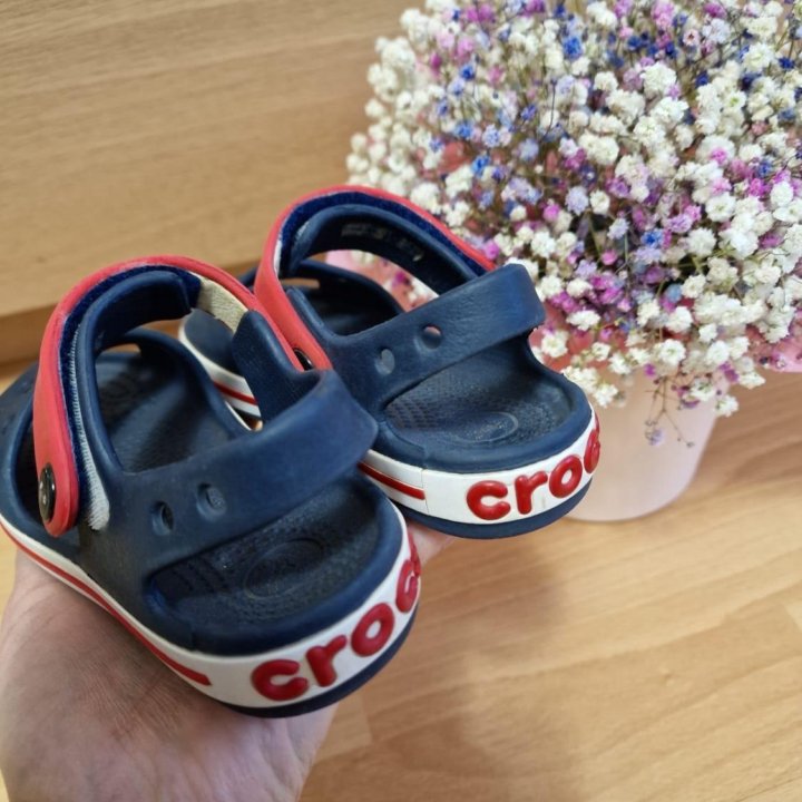 Сандалии Crocs c9