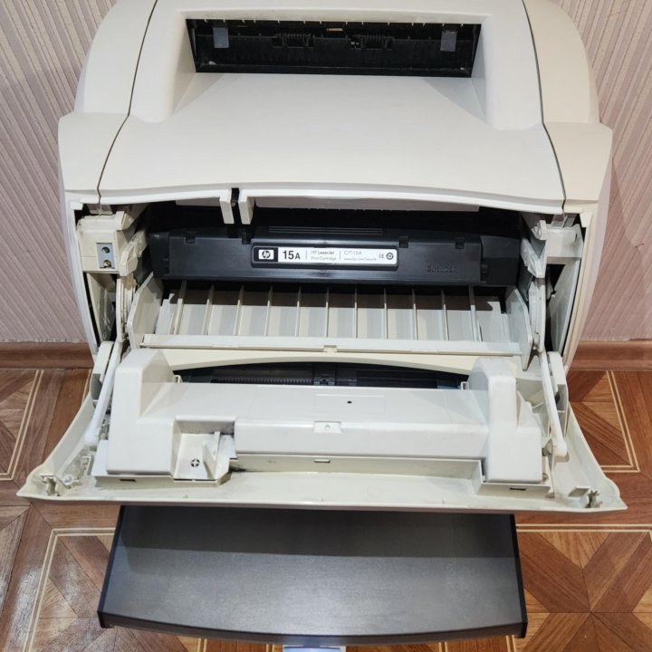 Лазерный принтер HP LaserJet 1000