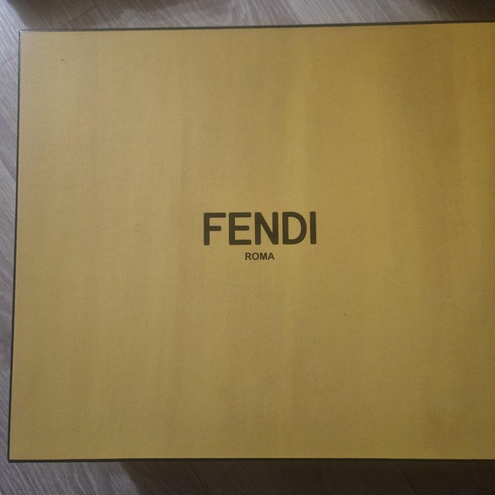 Оригинальные ботинки Fendi