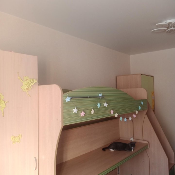 Кровать двухъярусная со шкафами