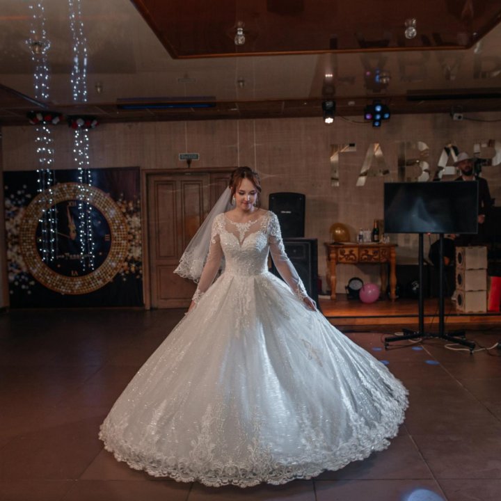 Свадебное платье