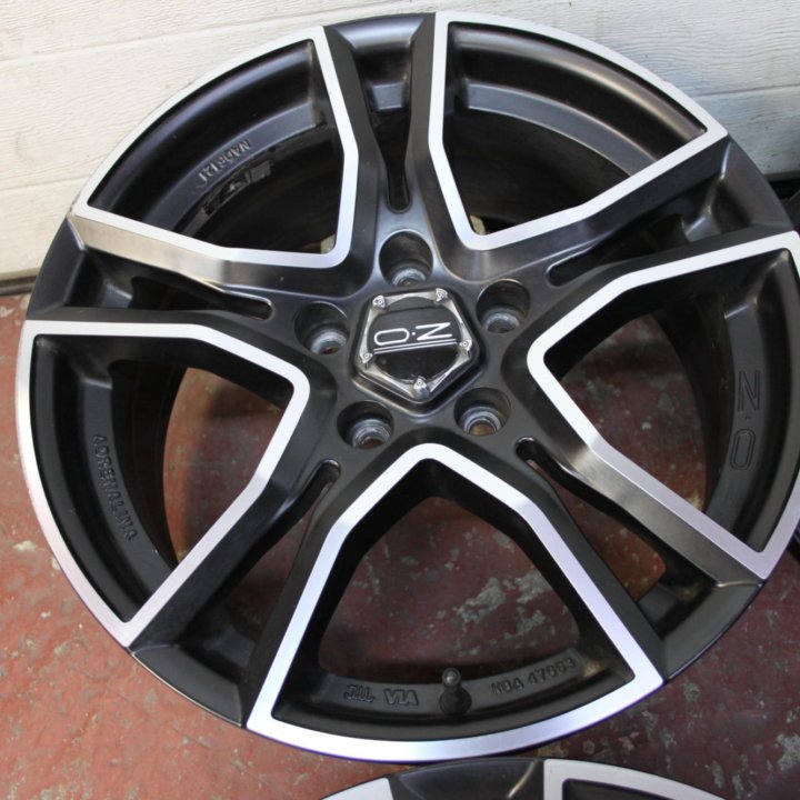 Диски R17 OZ Racing Adrenalina 5x114,3 8J