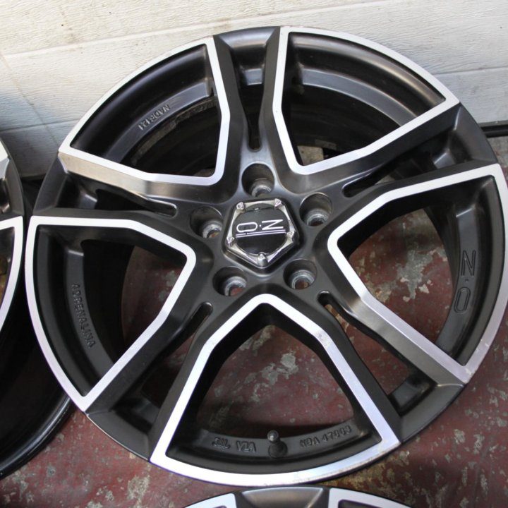 Диски R17 OZ Racing Adrenalina 5x114,3 8J