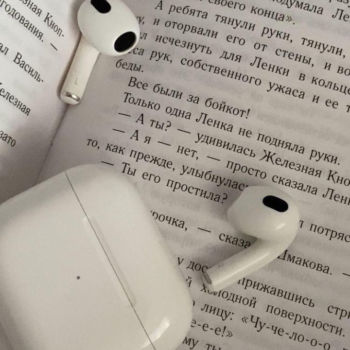 Apple AirPods 3 MagSafe Charging Case, белый