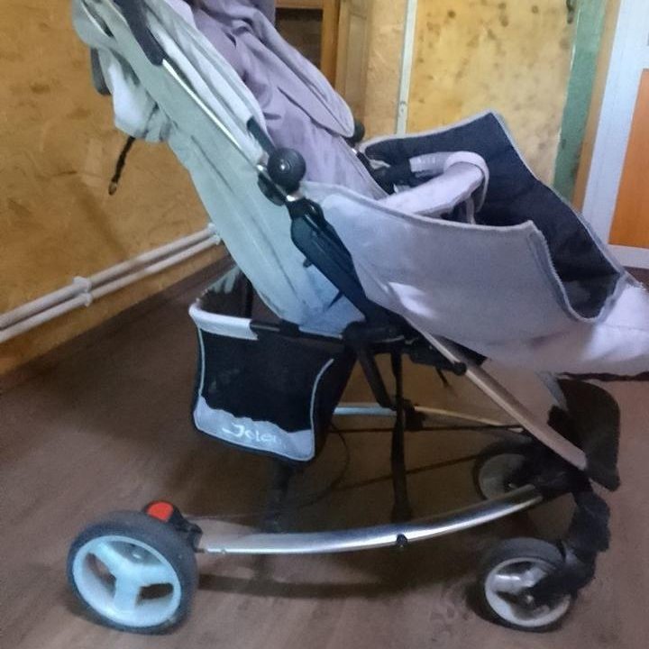 Коляска прогулочная