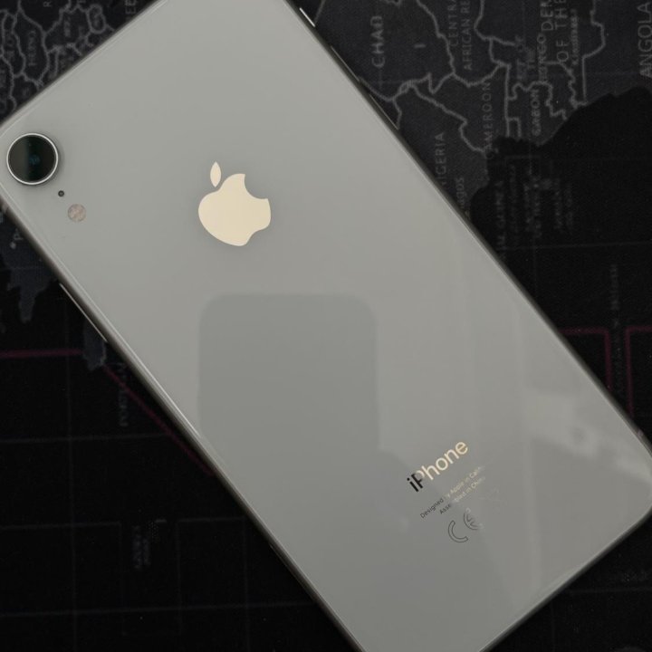 iPhone XR 64 gb