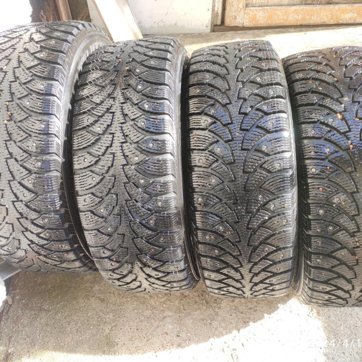 NOKIAN HAKKAPELIITTA 4, 195/60/15, 4 шт.