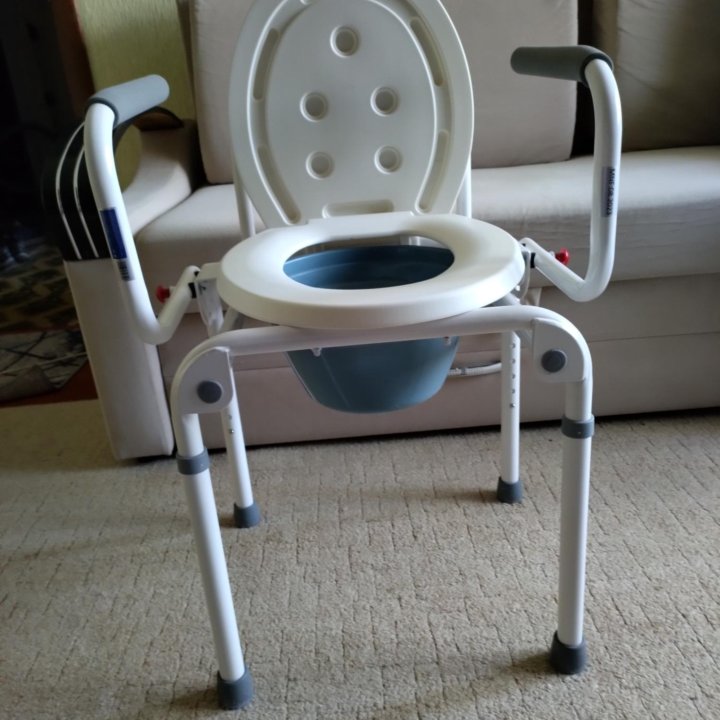 Санитарное кресло-туалет WC Delux