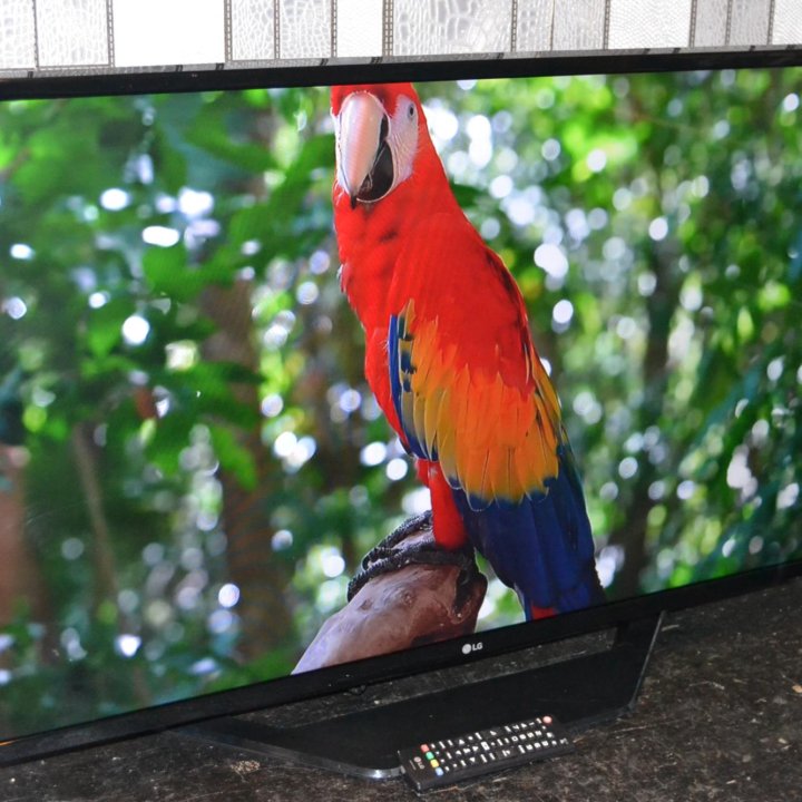 Телевизор LG 43LJ515V (43 дюйма)