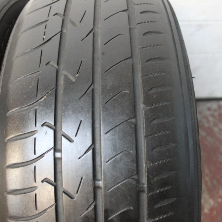 Шины R17 Toyo Tranpath mpZ 215/60/R17 4шт