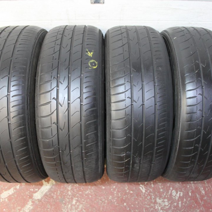 Шины R17 Toyo Tranpath mpZ 215/60/R17 4шт