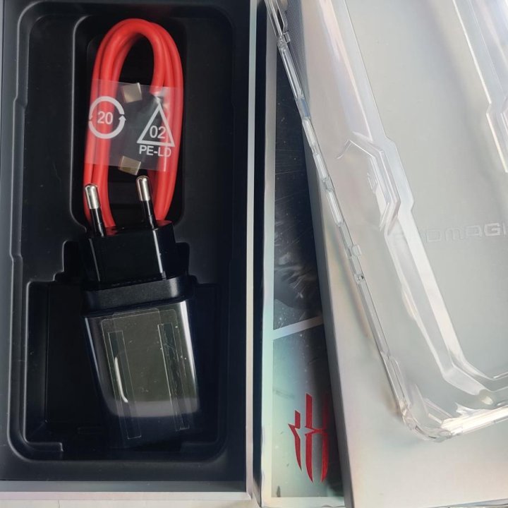 Комплект от ZTE Red Magic 7 pro