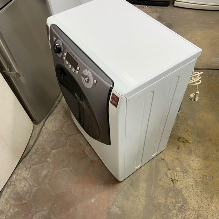 Hotpoint Ariston 6кг