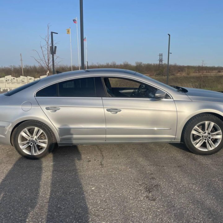 Volkswagen Passat CC, 2010