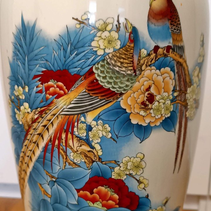 Напольная фарфоровая ваза (Япония)