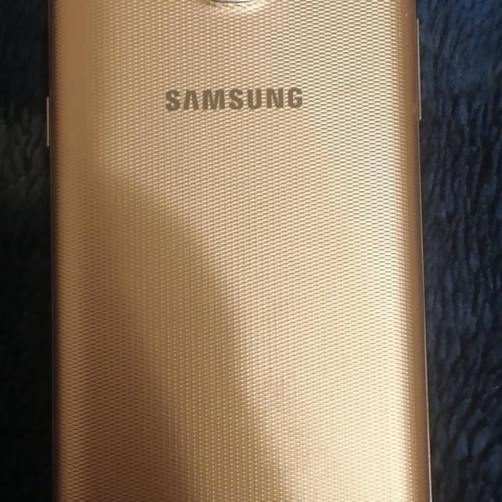 Телефон Samsung j2 Prime.