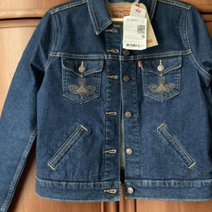 Куртка женская Levi’s оригинал М