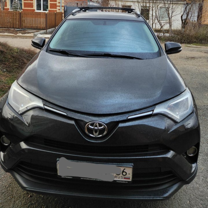 Toyota RAV4, 2016