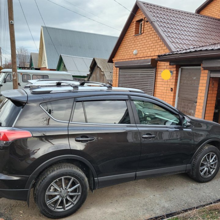 Toyota RAV4, 2016