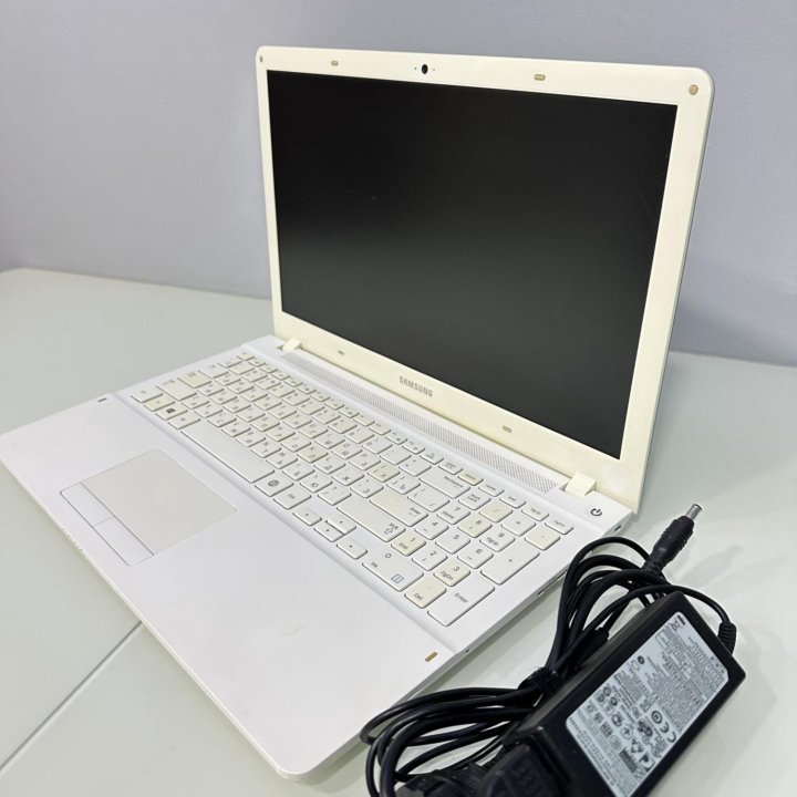 Ноутбуки разные Samsung np470