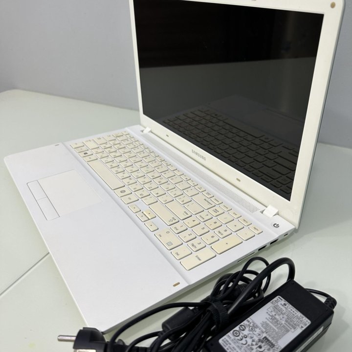 Ноутбуки разные Samsung np470