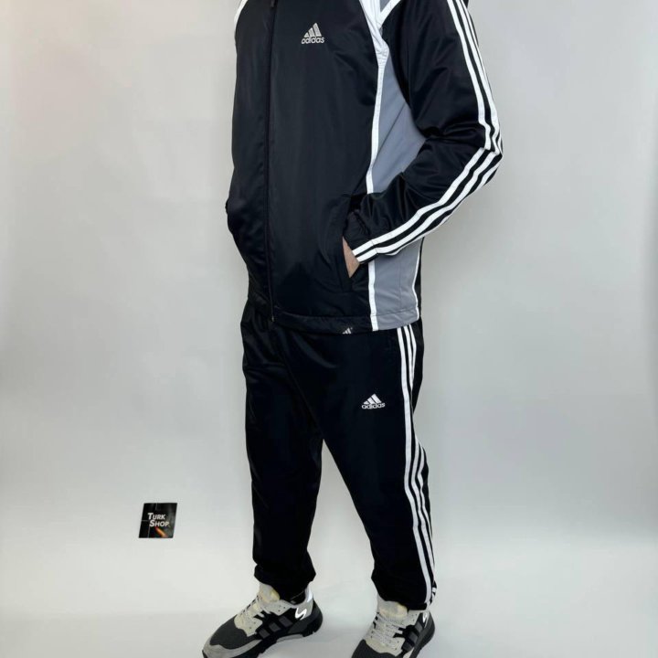 Мужской спортивный костюм Adidas