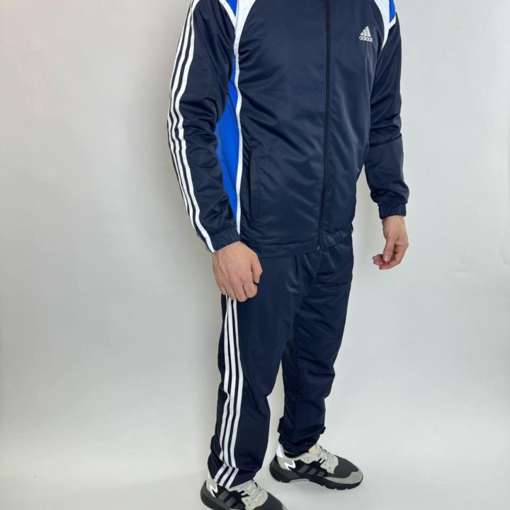 Спортивный костюм Adidas