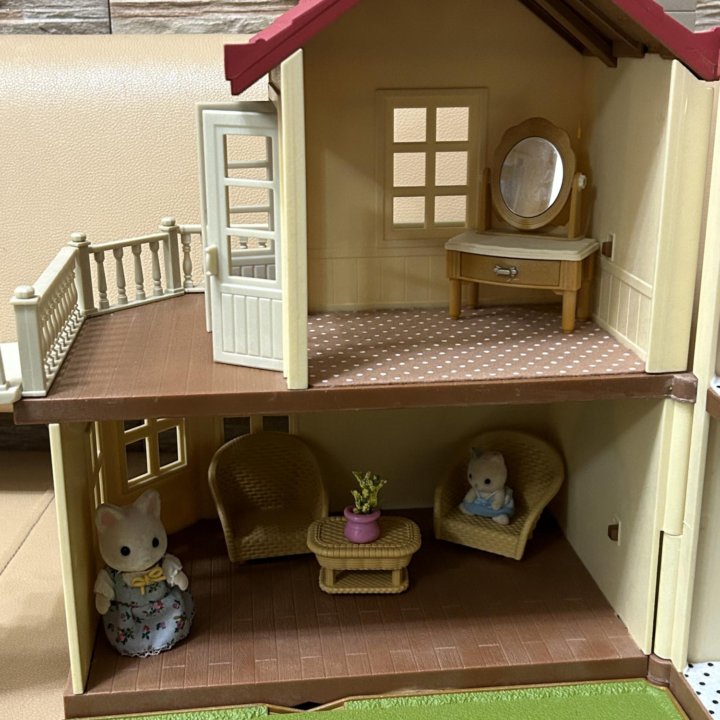 Большой дом Sylvanian Families (с наполнением)